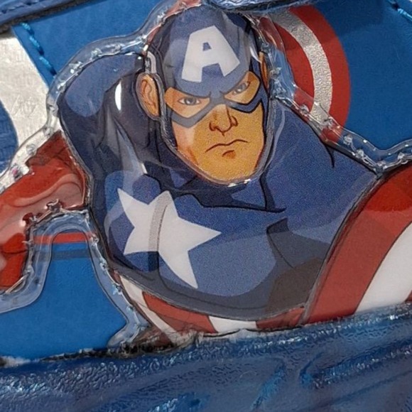 Captain America Kids Light Up Shoes Toddler Sneakers Blue Size 9 New 17‎ (cms) - Picture 10 of 14